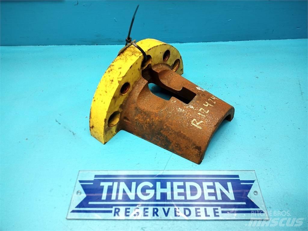 John Deere 4455 Cits traktoru papildaprīkojums