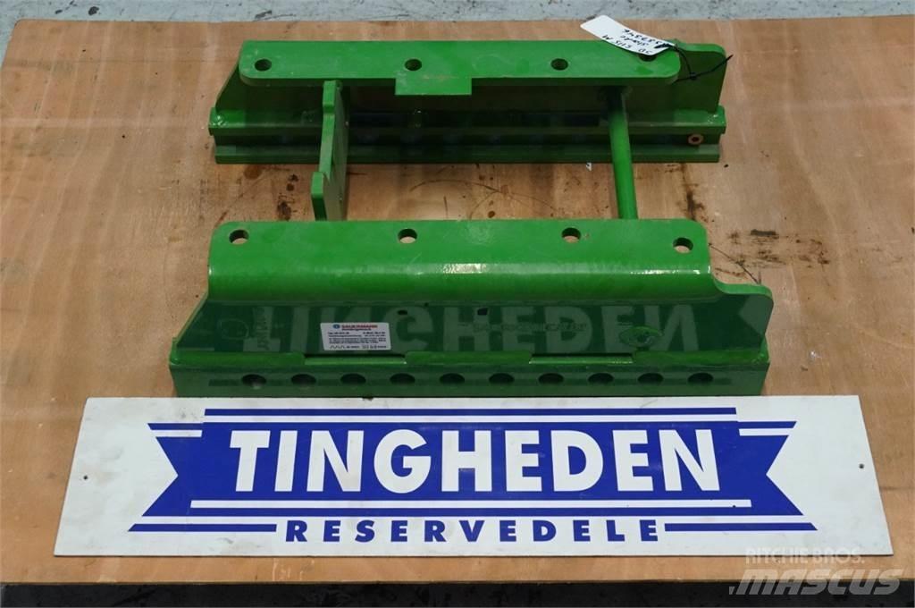 John Deere 5115M Cits traktoru papildaprīkojums