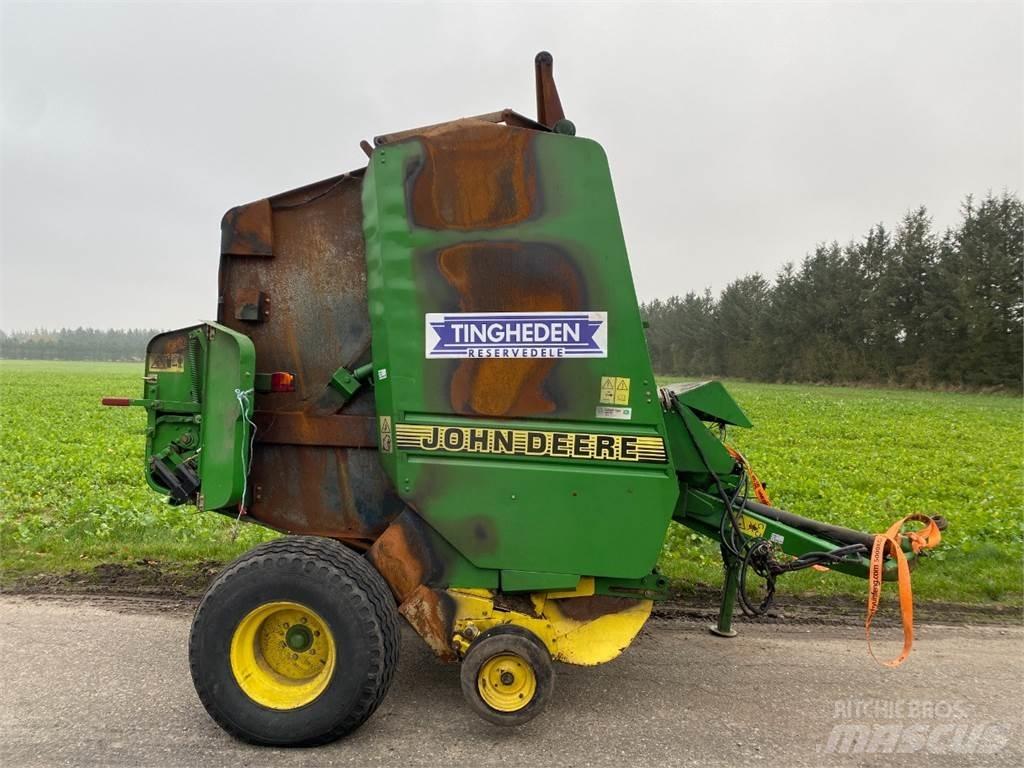 John Deere 580 Rituļu preses