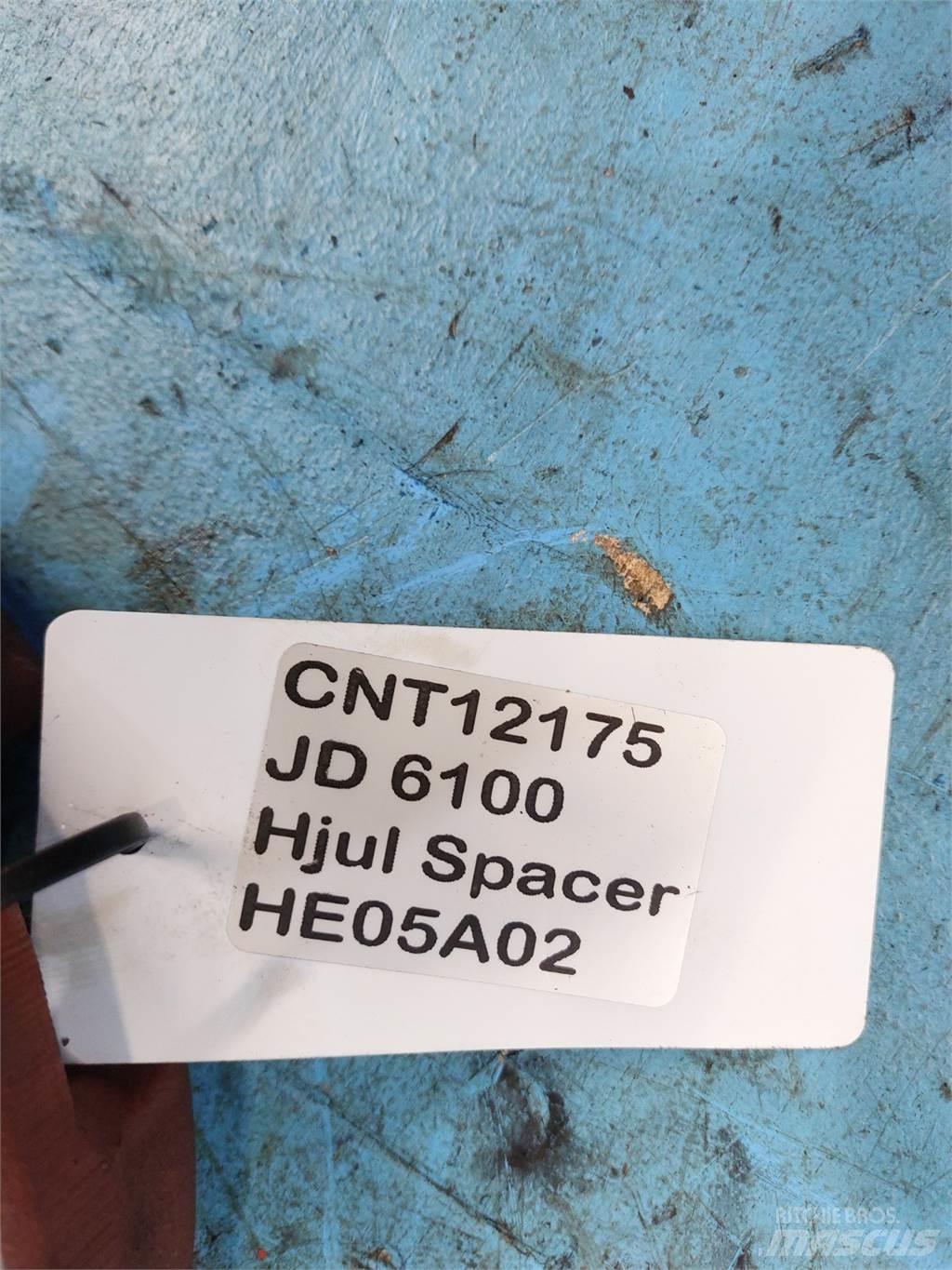 John Deere 6100 Cits traktoru papildaprīkojums