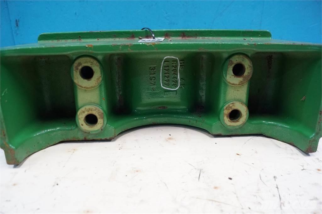 John Deere 6105M Priekšējie svari