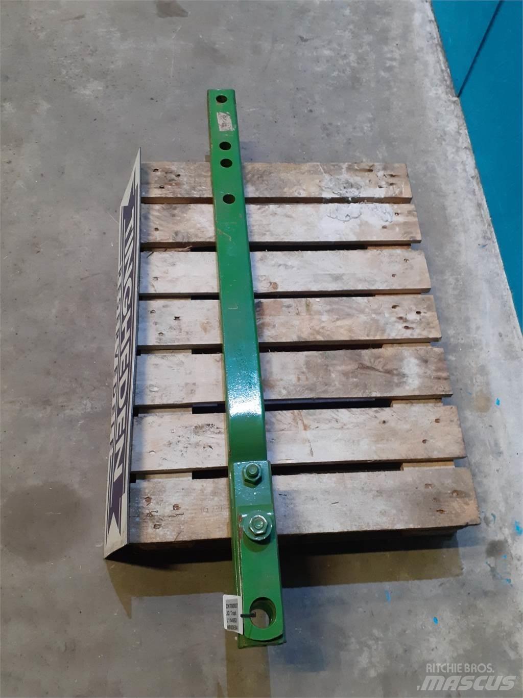 John Deere 6110 Cits traktoru papildaprīkojums
