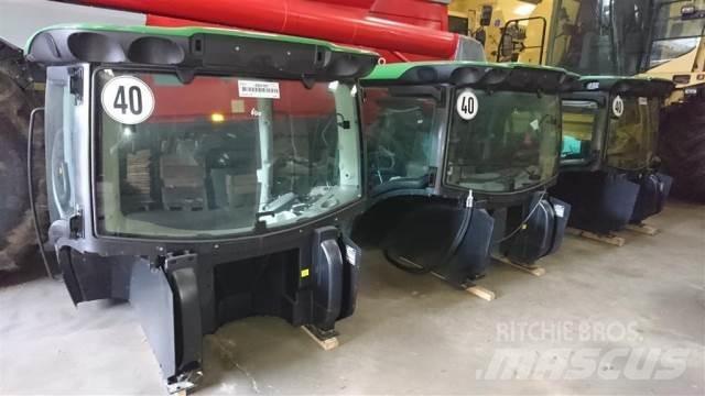 John Deere 6155 Kabīnes un interjers