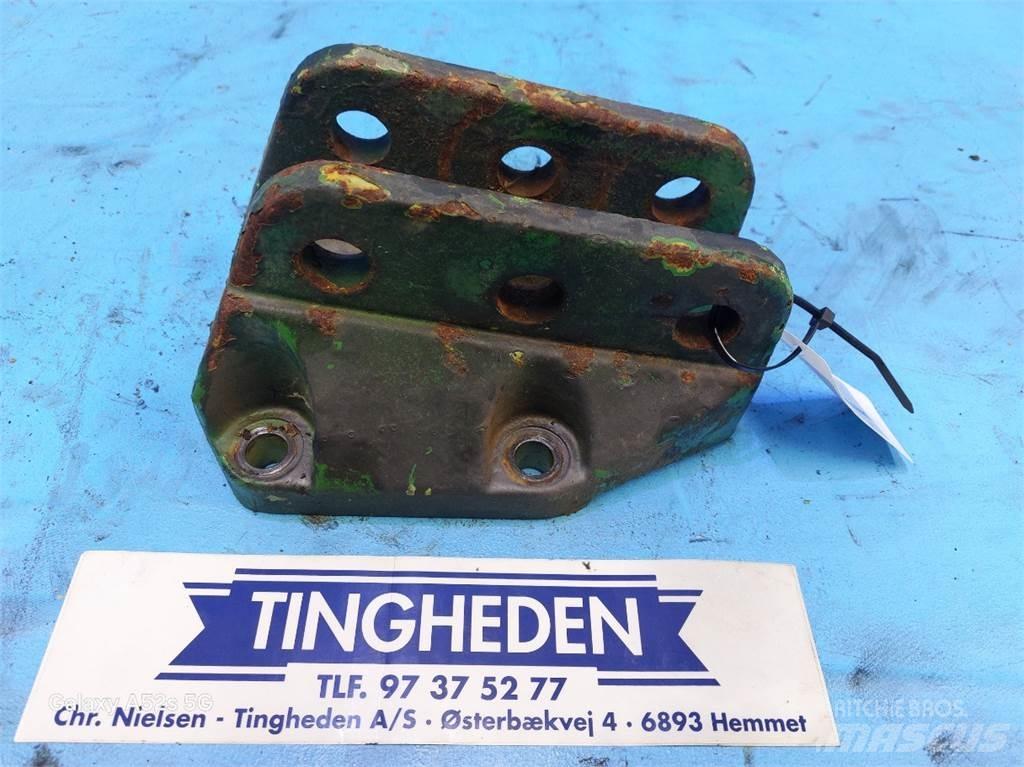 John Deere 6200 Cits traktoru papildaprīkojums