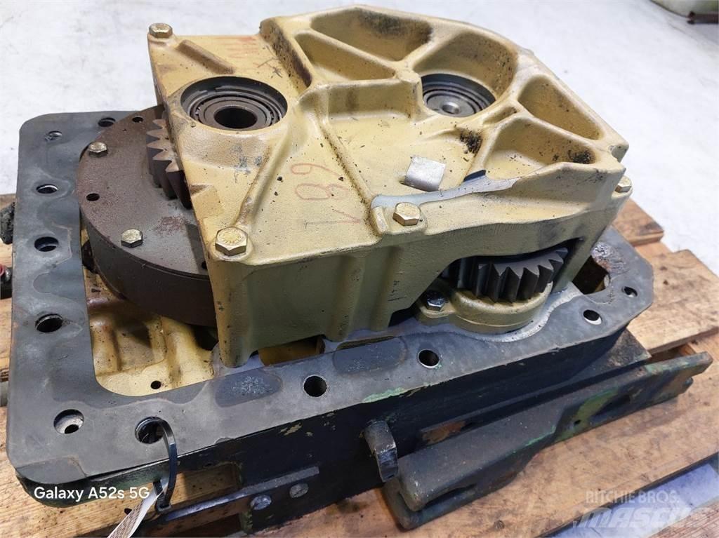 John Deere 6200 Cits traktoru papildaprīkojums