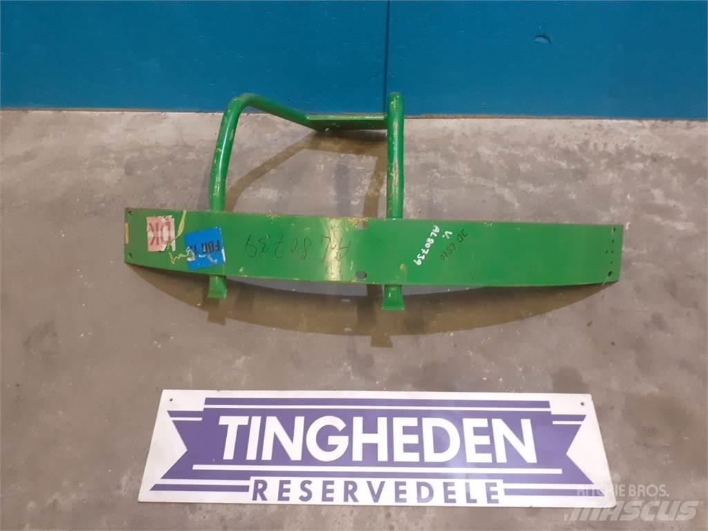 John Deere 6810 Cits traktoru papildaprīkojums