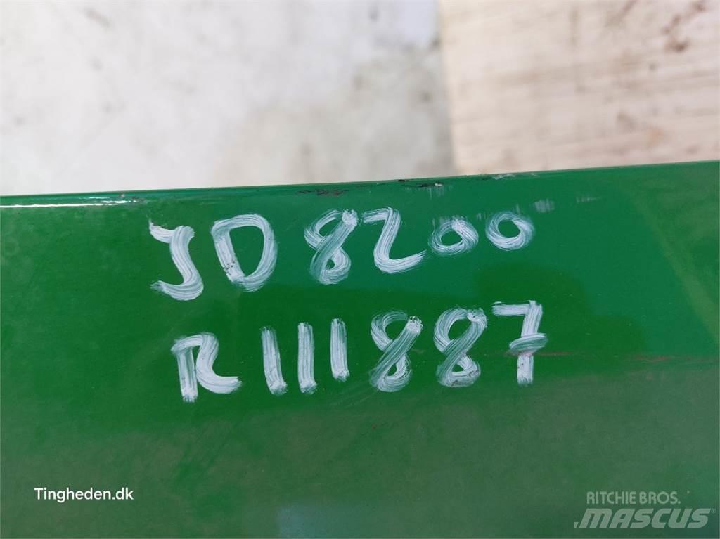 John Deere 8200 Cits traktoru papildaprīkojums