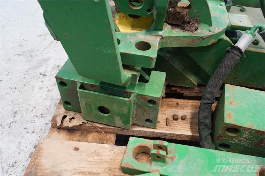 John Deere 8235R Cits traktoru papildaprīkojums