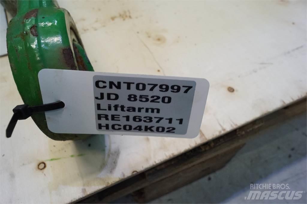 John Deere 8520 Cits traktoru papildaprīkojums