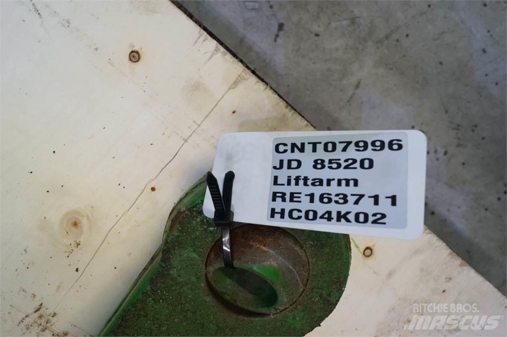 John Deere 8520 Cits traktoru papildaprīkojums