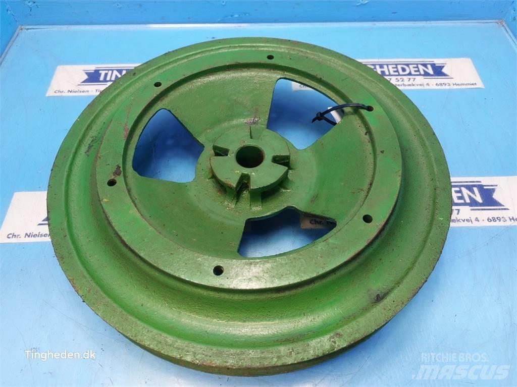 John Deere 925 Ražas novākšanas kombainu papildaprīkojums
