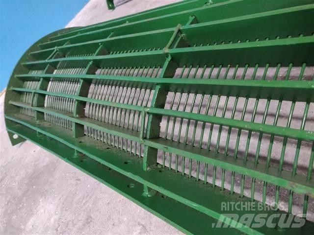 John Deere 935 Ražas novākšanas kombainu papildaprīkojums