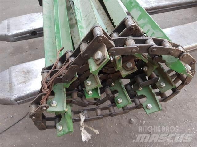 John Deere 942 Ražas novākšanas kombainu papildaprīkojums