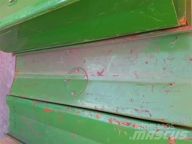 John Deere 950 Ražas novākšanas kombainu papildaprīkojums