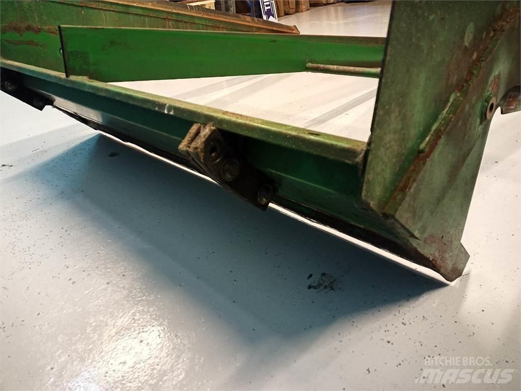 John Deere 9540 Smilšu un sāls kaisītāji