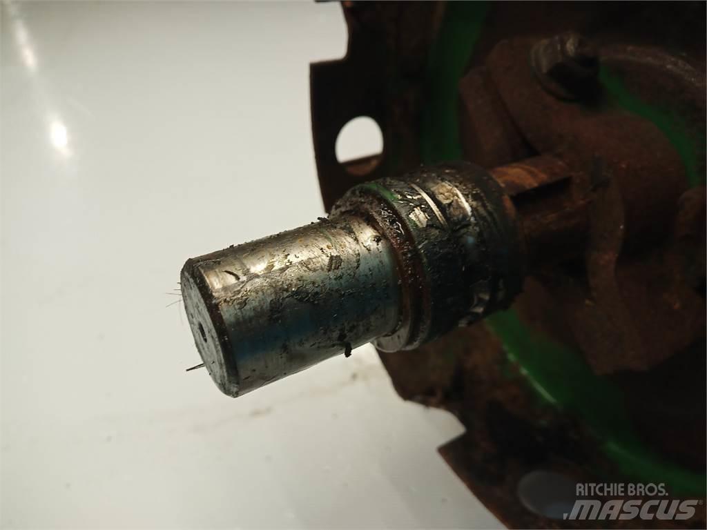 John Deere 9540 Ražas novākšanas kombainu papildaprīkojums