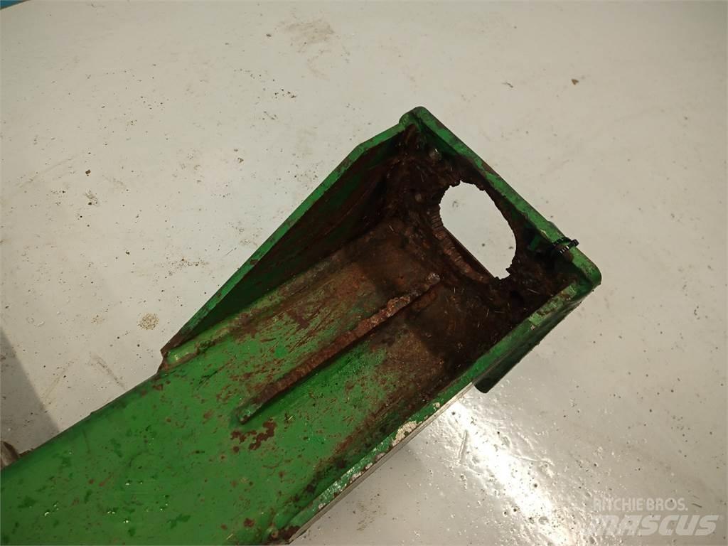 John Deere 9540 Ražas novākšanas kombainu papildaprīkojums
