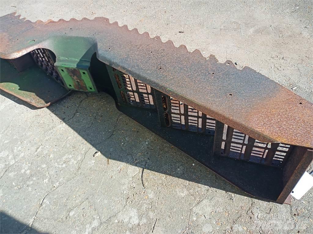 John Deere 9540 Ražas novākšanas kombainu papildaprīkojums