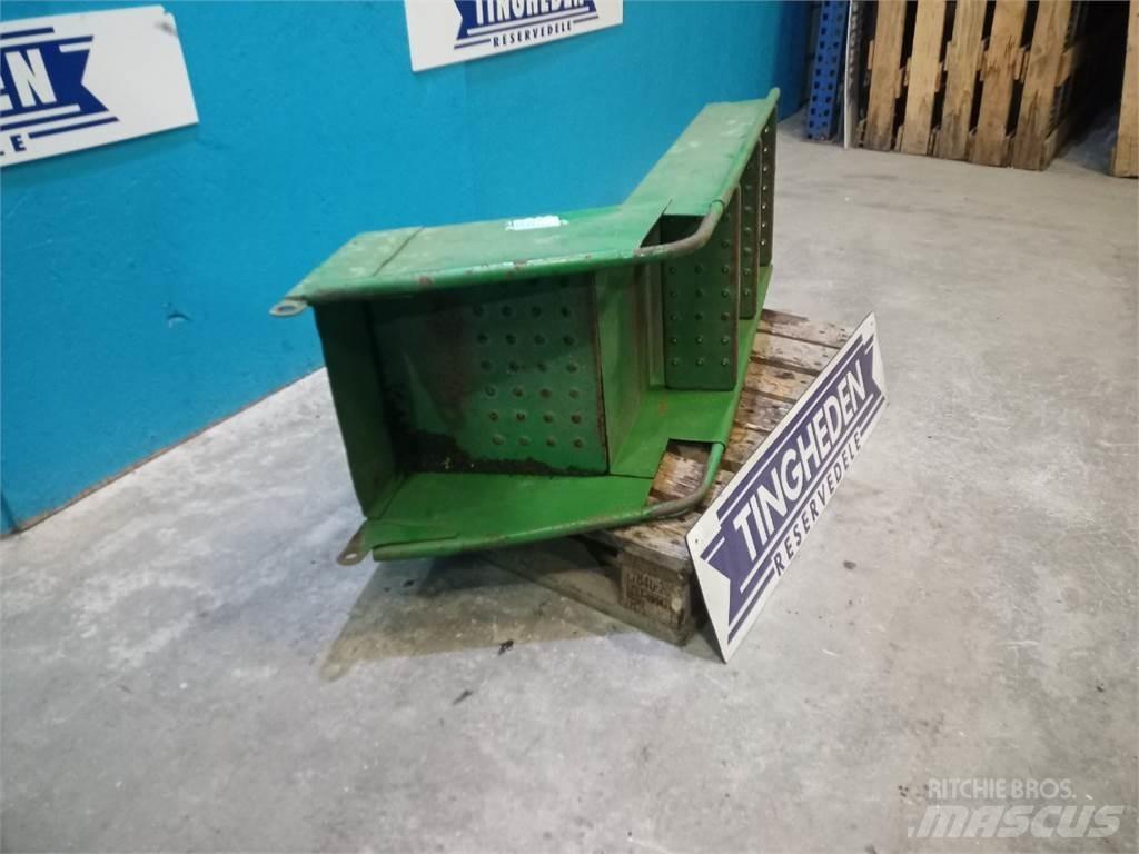 John Deere 955 Kabīnes un interjers