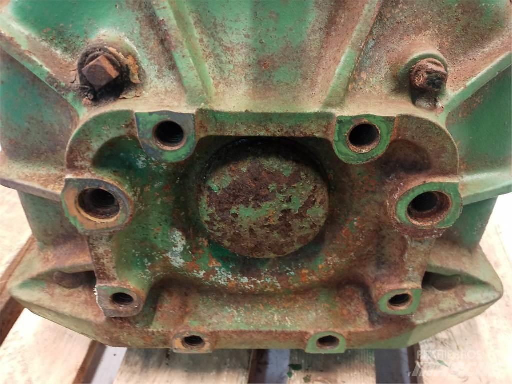 John Deere 965 Ražas novākšanas kombainu papildaprīkojums