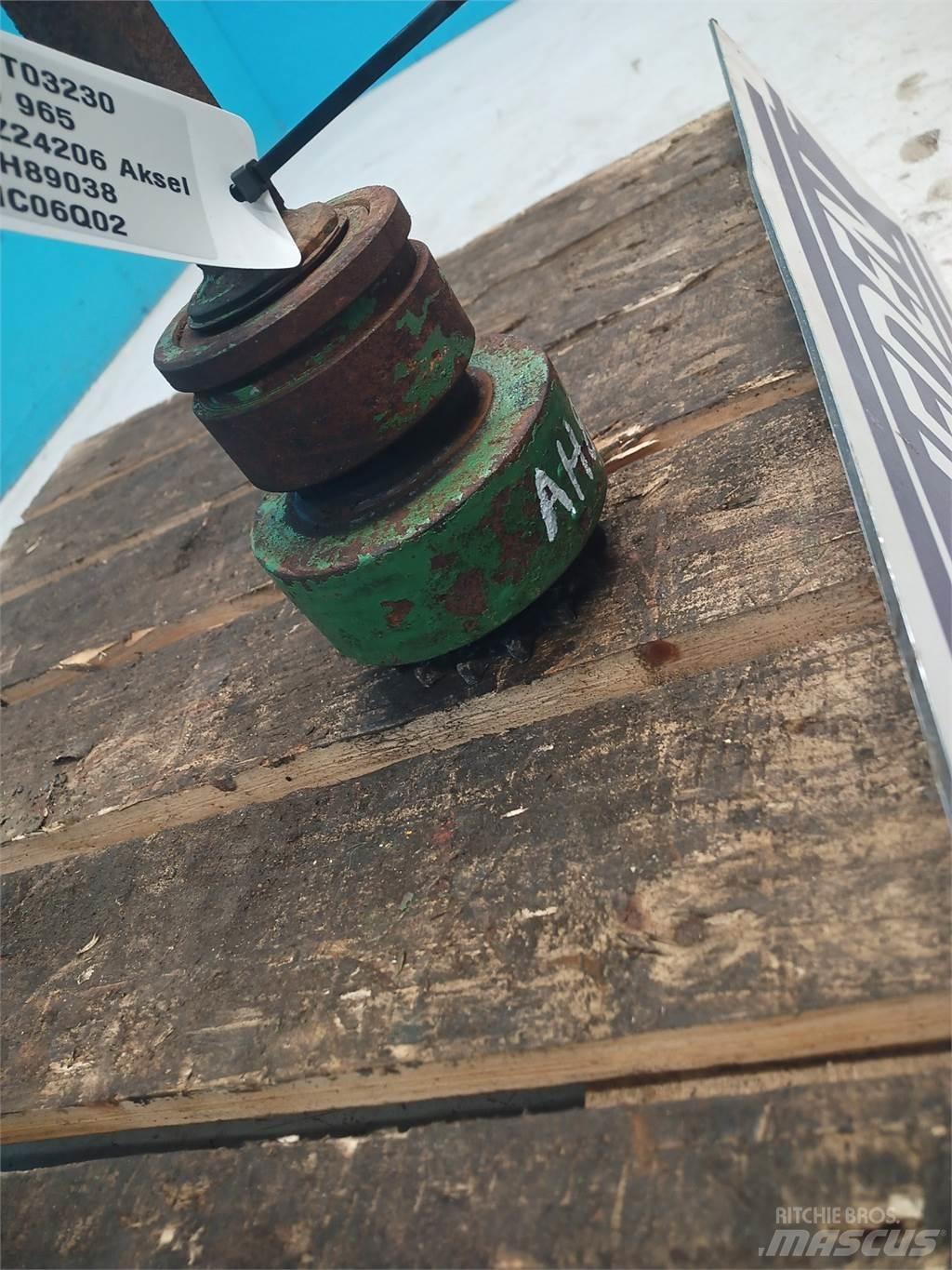 John Deere 965 Ražas novākšanas kombainu papildaprīkojums