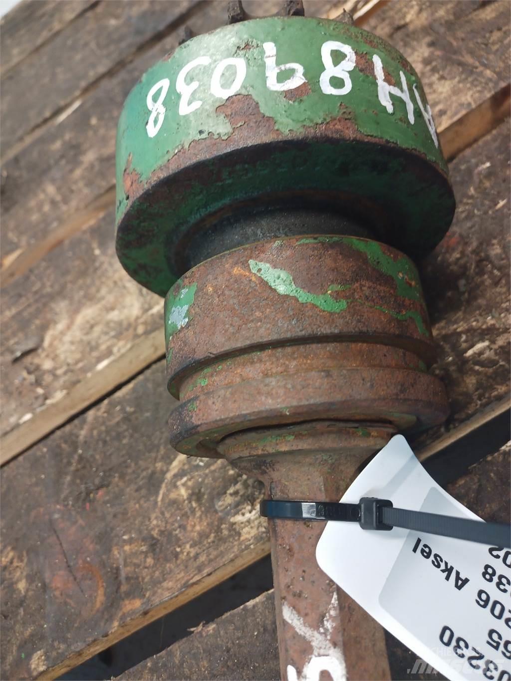 John Deere 965 Ražas novākšanas kombainu papildaprīkojums