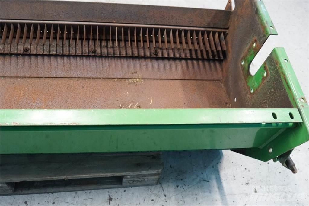 John Deere 9680 Ražas novākšanas kombainu papildaprīkojums