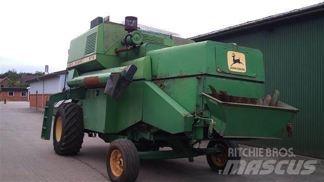 John Deere 975 Ražas novākšanas kombaini