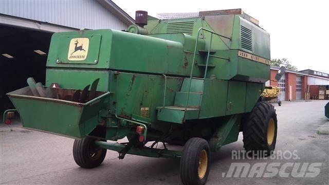 John Deere 975 Ražas novākšanas kombaini