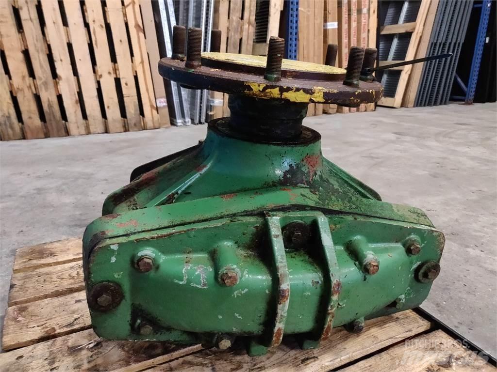 John Deere 975 Ražas novākšanas kombainu papildaprīkojums