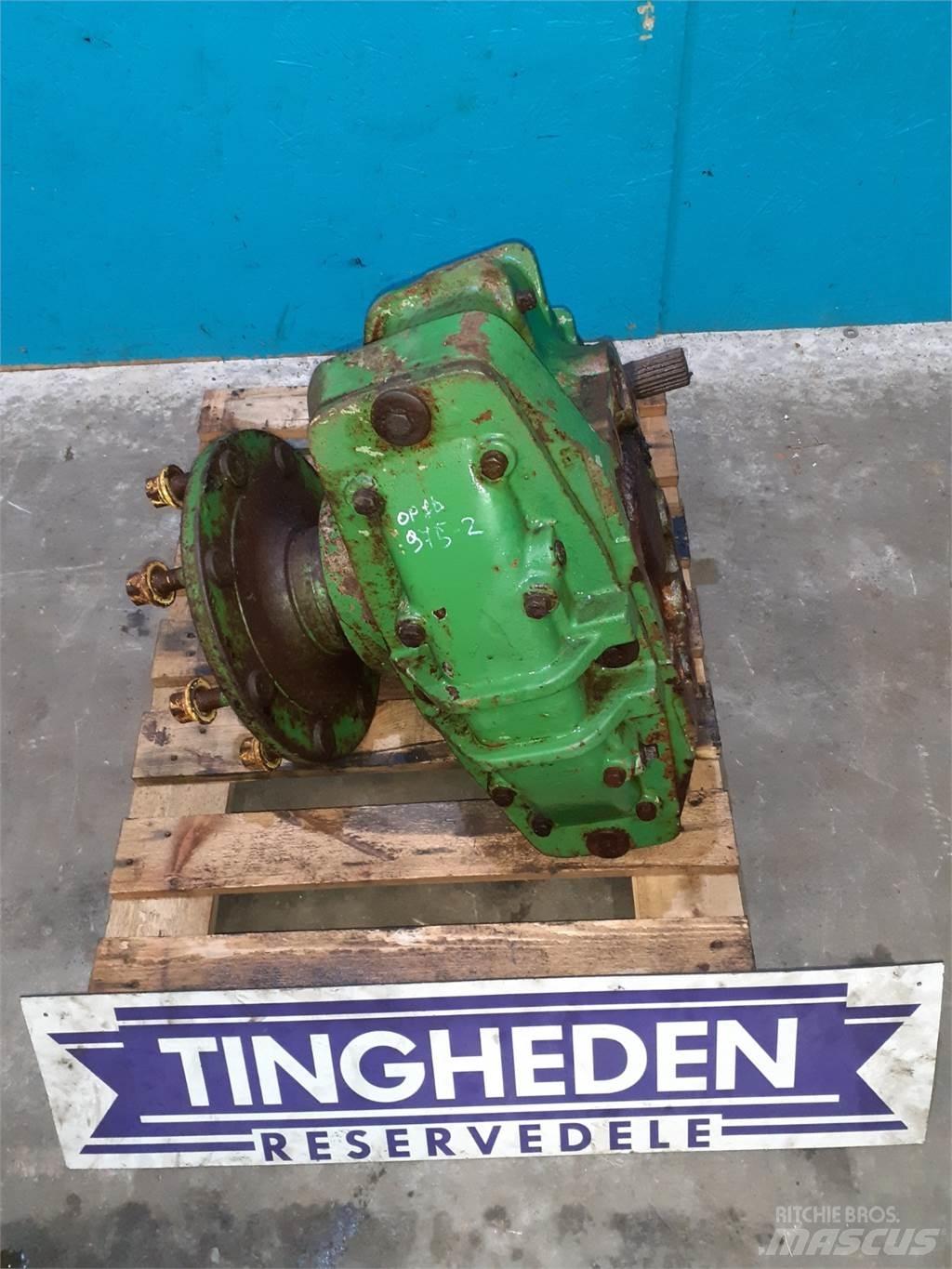 John Deere 975 Ražas novākšanas kombainu papildaprīkojums