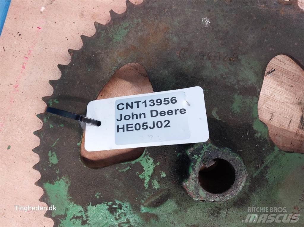 John Deere 975 Ražas novākšanas kombainu papildaprīkojums