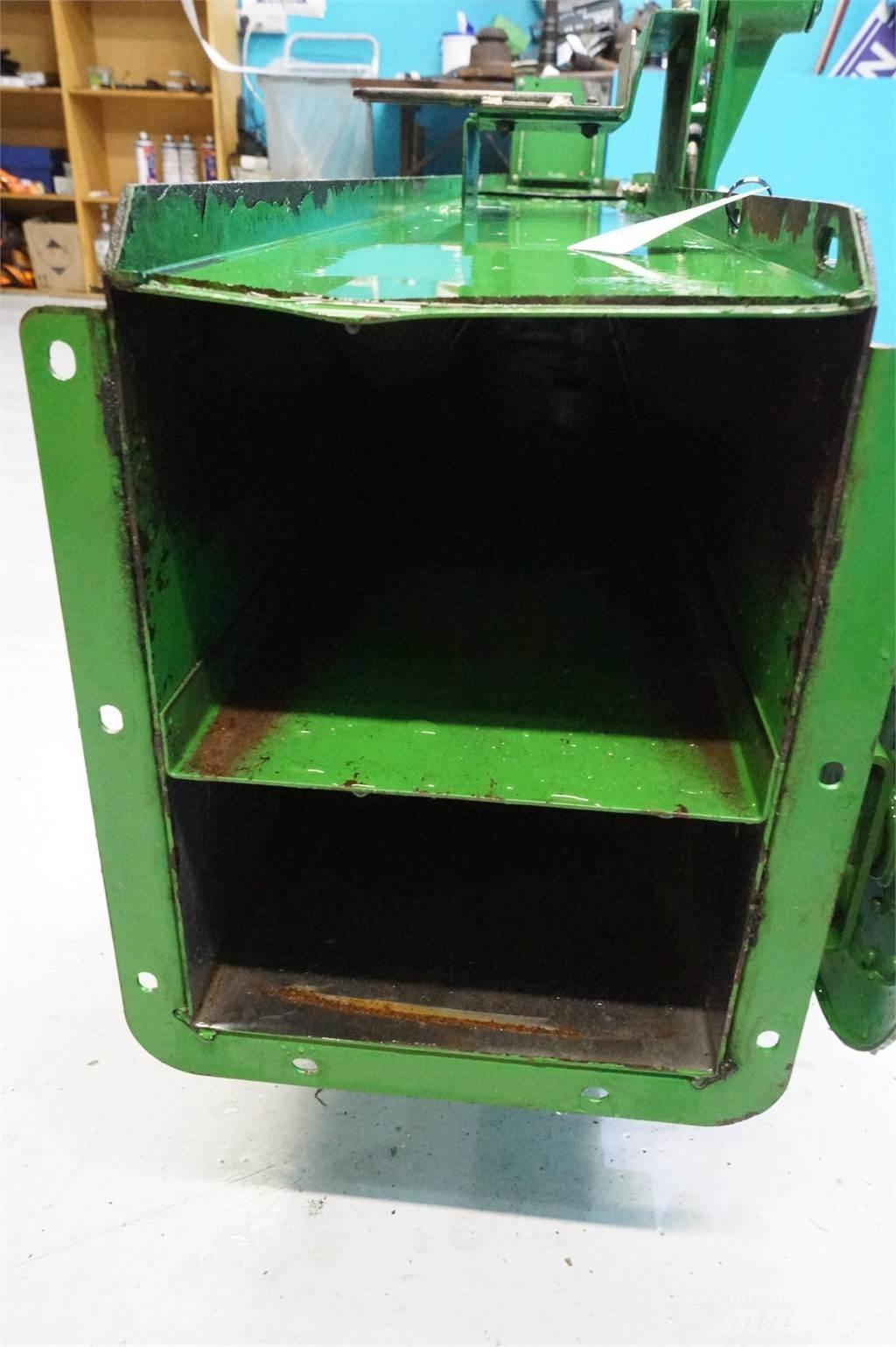 John Deere 9780 Ražas novākšanas kombainu papildaprīkojums