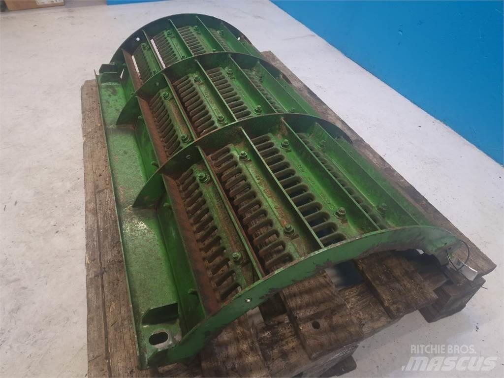 John Deere 9780 Ražas novākšanas kombainu papildaprīkojums