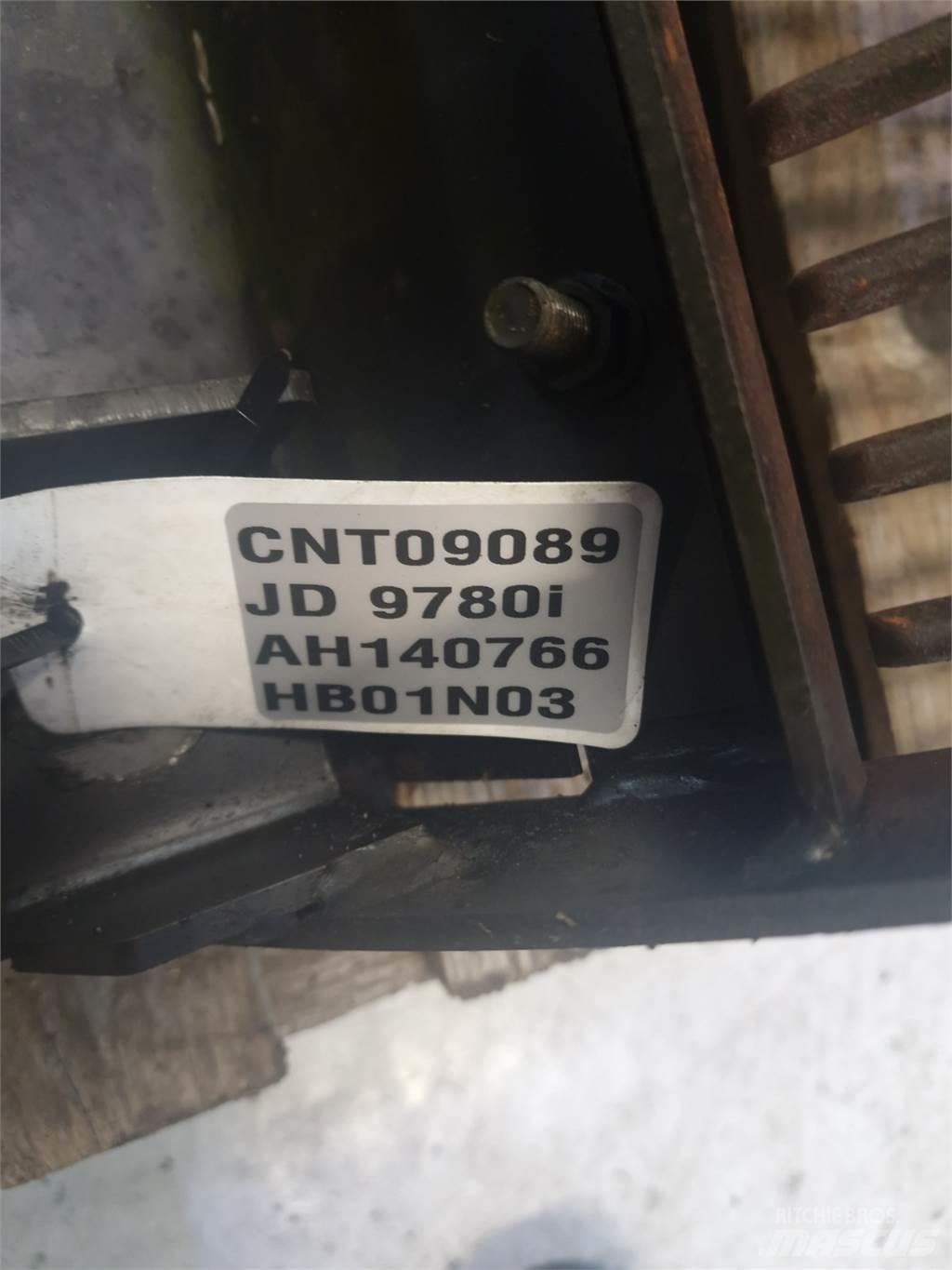 John Deere 9780 Ražas novākšanas kombainu papildaprīkojums