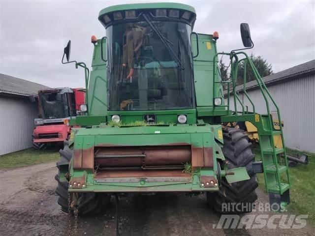 John Deere CTS Ražas novākšanas kombaini
