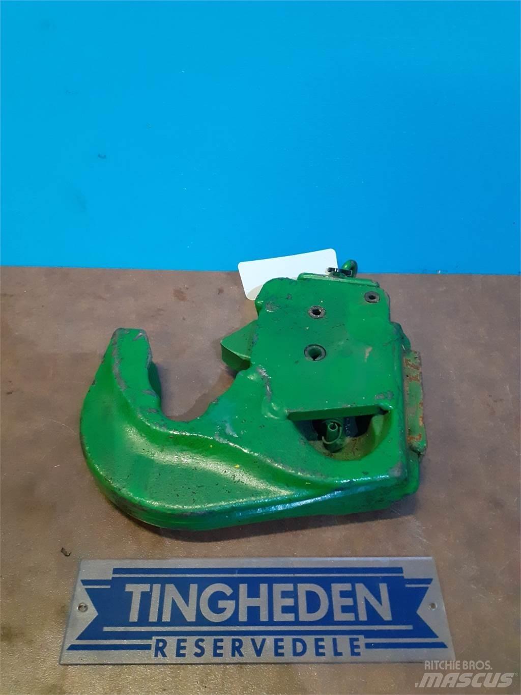 John Deere Kat 4 Cits traktoru papildaprīkojums
