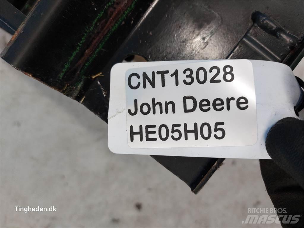 John Deere S670 Smilšu un sāls kaisītāji