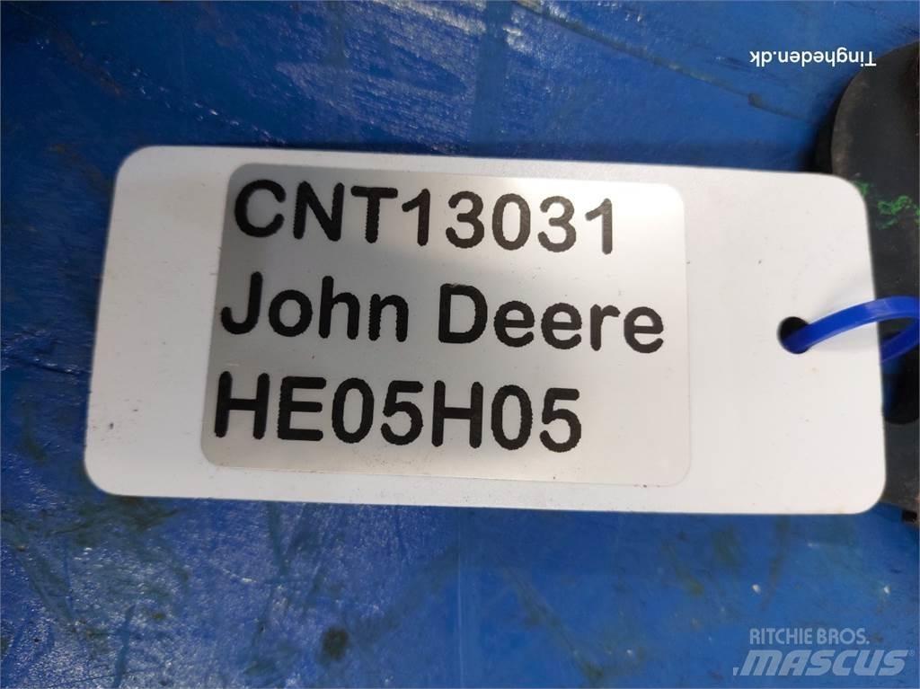 John Deere S670 Smilšu un sāls kaisītāji