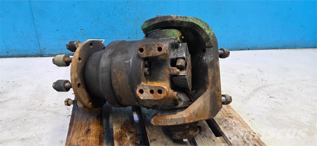 John Deere S690 Ražas novākšanas kombainu papildaprīkojums