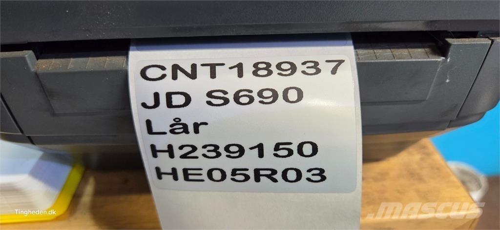 John Deere S690 Ražas novākšanas kombainu papildaprīkojums