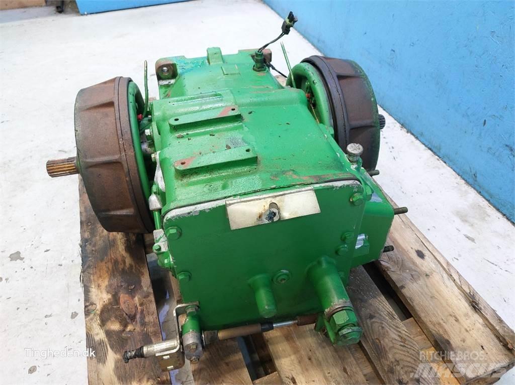 John Deere T660I Transmisija