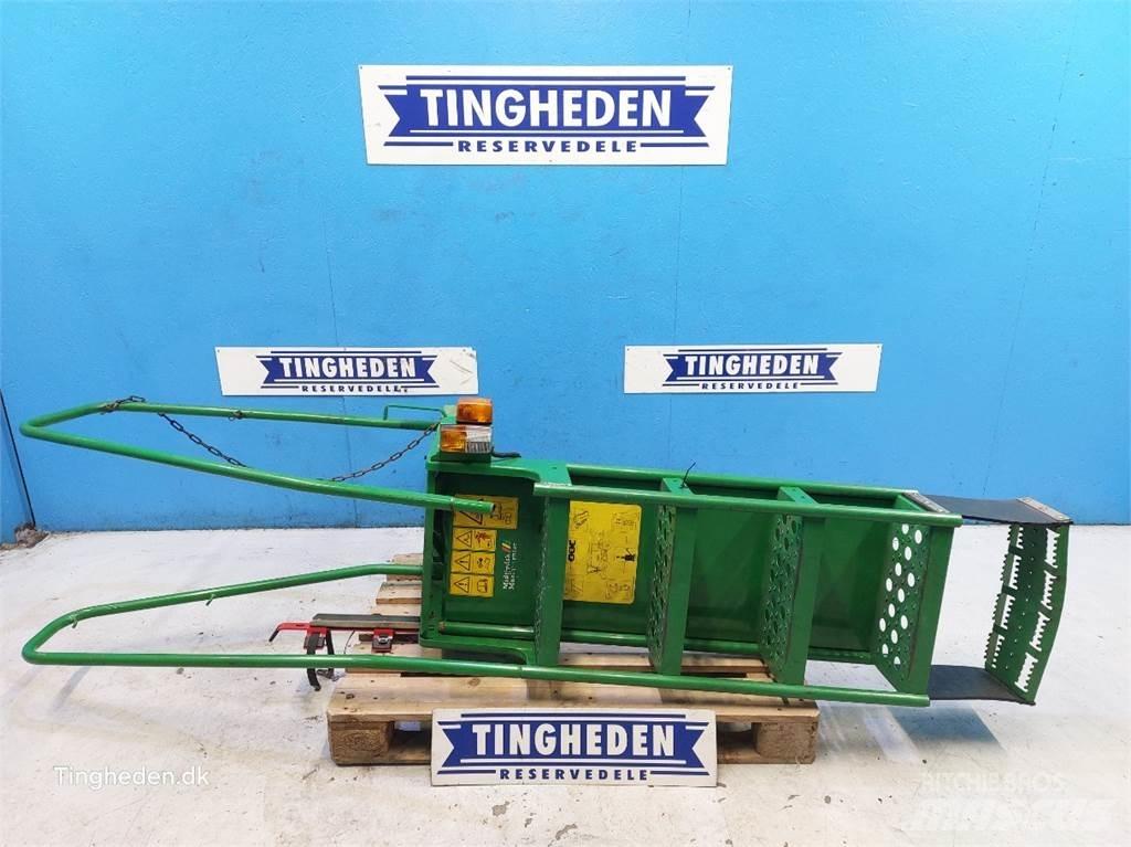 John Deere T660I Kabīnes un interjers