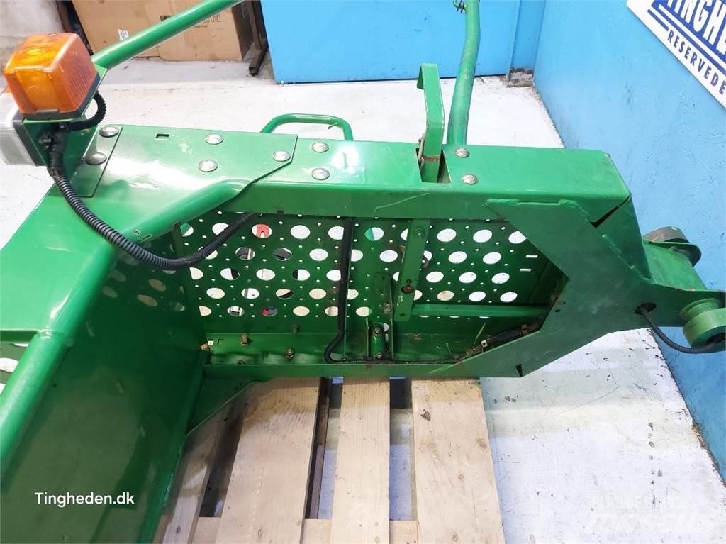 John Deere T660I Kabīnes un interjers