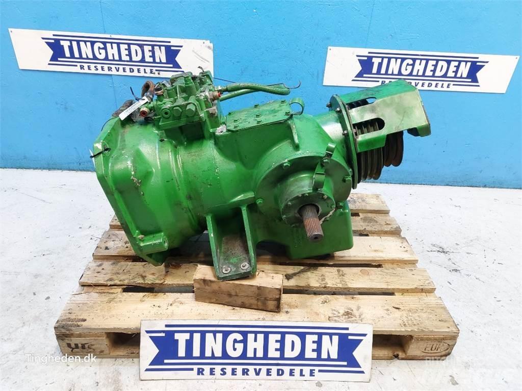 John Deere T660I Transmisija