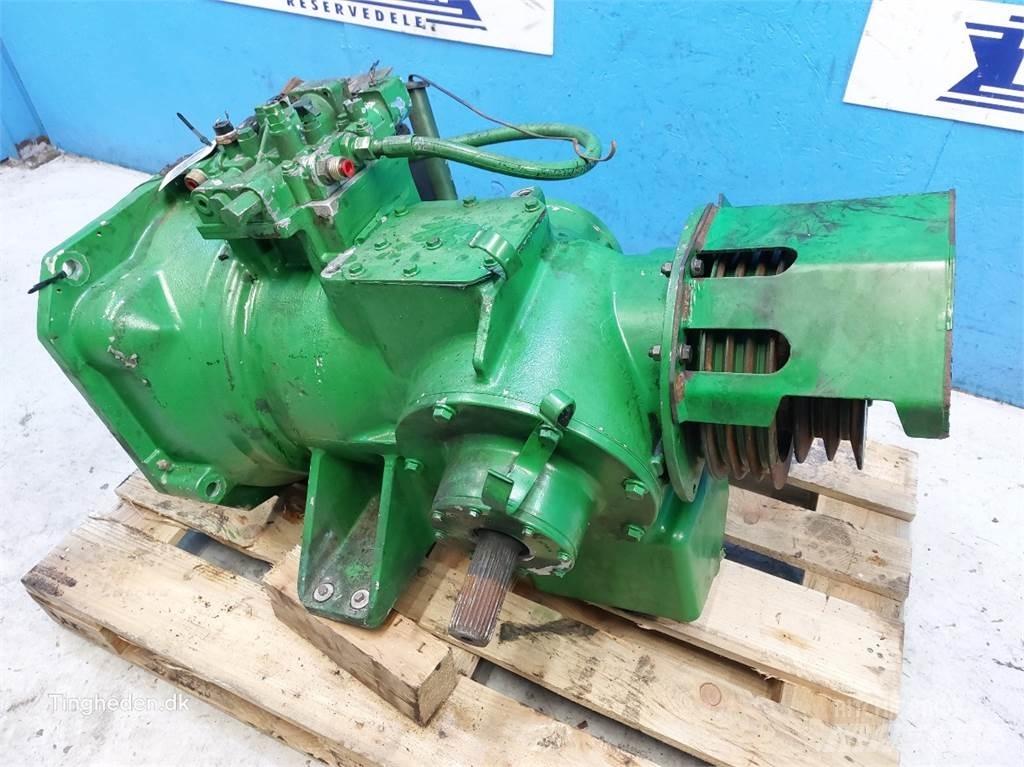 John Deere T660I Transmisija