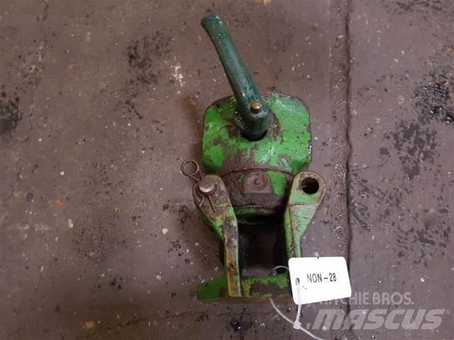 John Deere Træk Cits traktoru papildaprīkojums