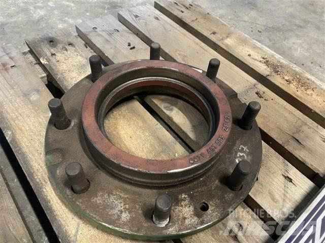 John Deere ZF Cits traktoru papildaprīkojums
