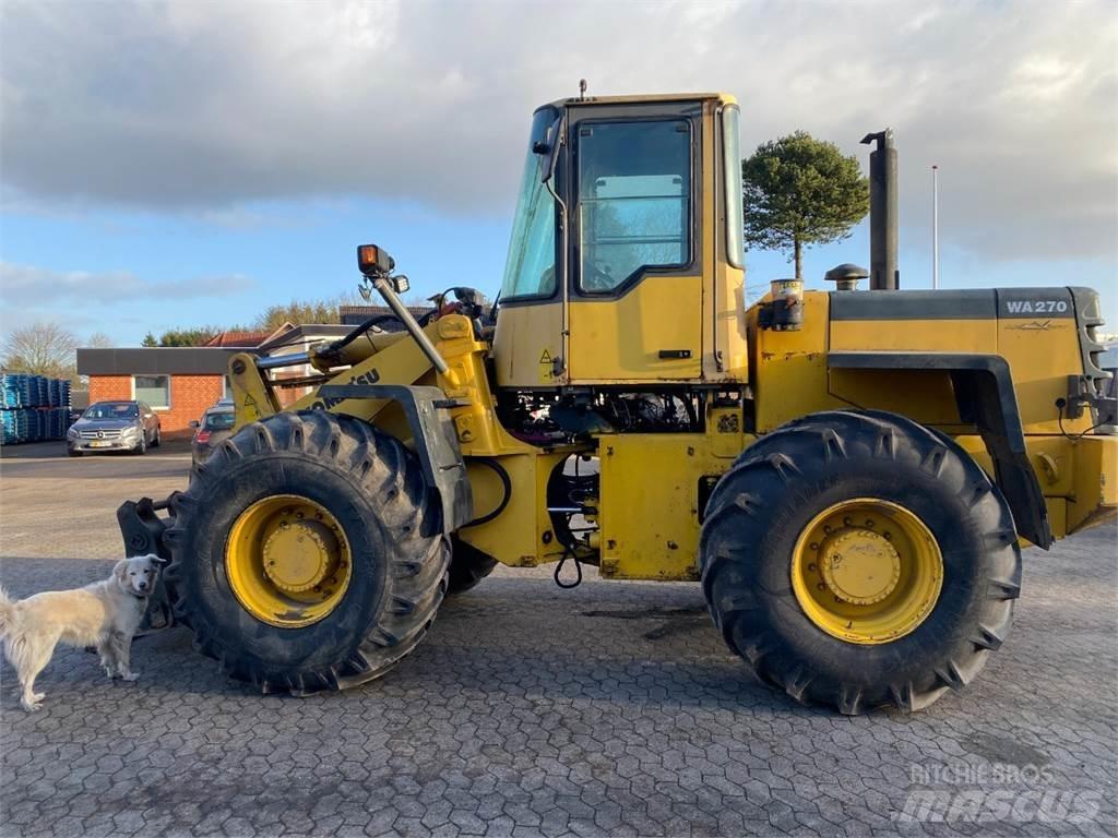 Komatsu WA270 Iekrāvēji uz riteņiem