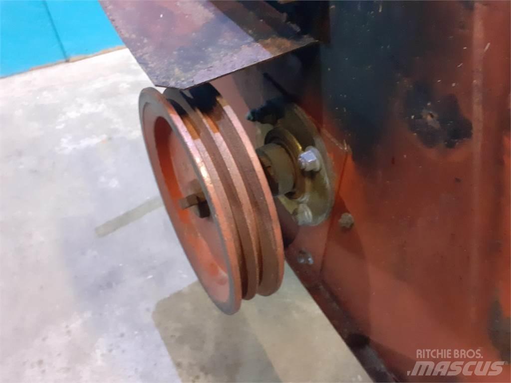 Laverda 3650 Ražas novākšanas kombainu papildaprīkojums